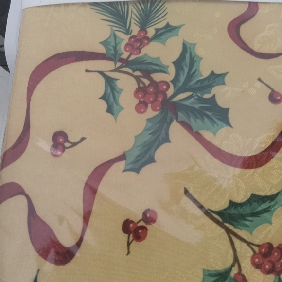 Oblong Cloth Christmas Tablecloth 70"×52" Gold - Picture 3 of 6